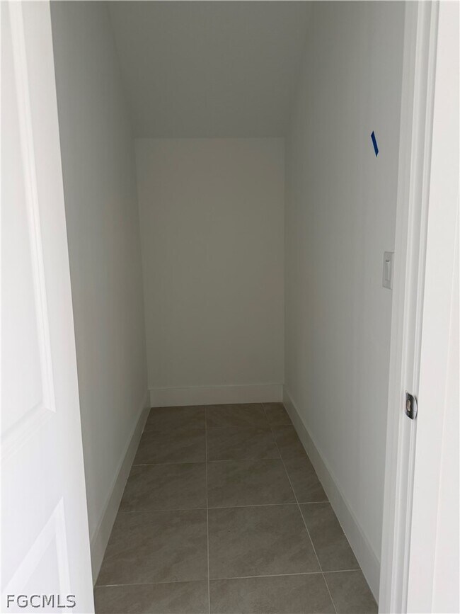 Building Photo - 5166 Julienne Rd