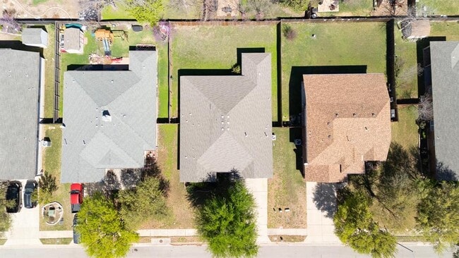 Building Photo - 1306 Lou Gehrig Ln