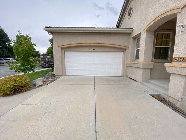 Building Photo - Near Disc Drive - Sparks Single Story 3 Bedroom House
