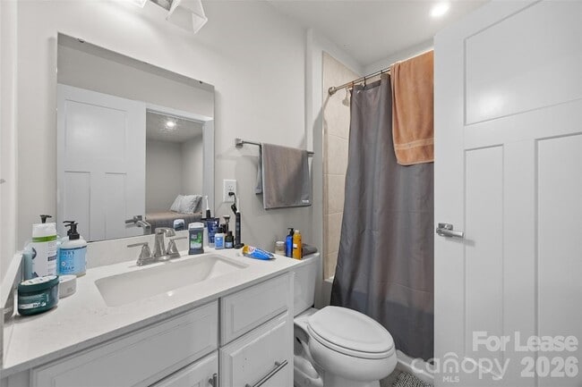 Building Photo - 424 Music Hall Wy