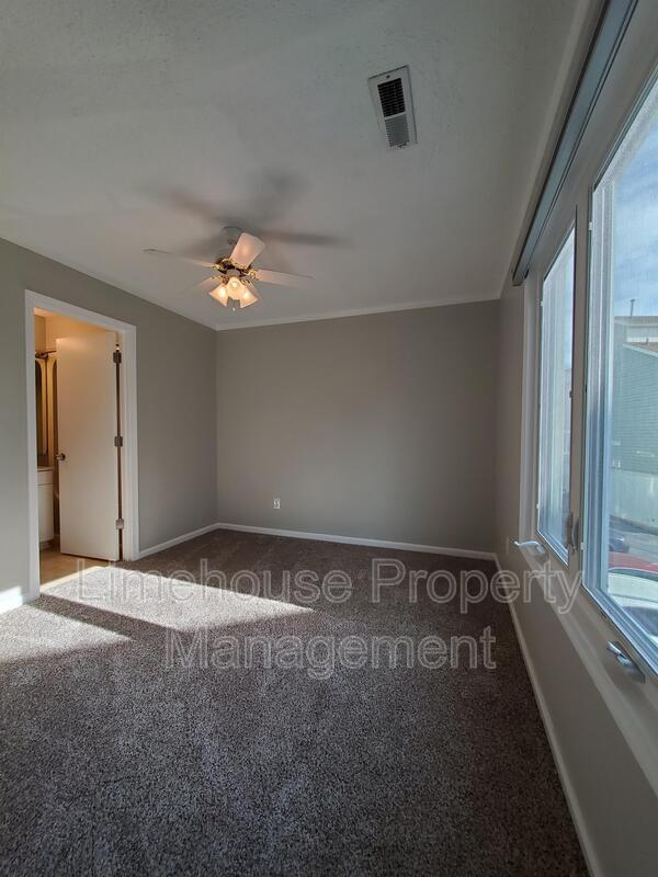 Building Photo - 1944 E Ocean View Ave