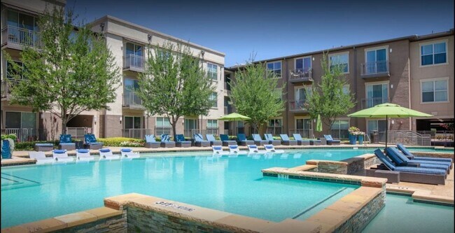 Building Photo - 7373 Valley View Ln