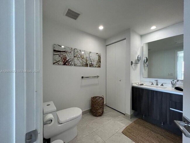 Building Photo - 488 NE 18th St