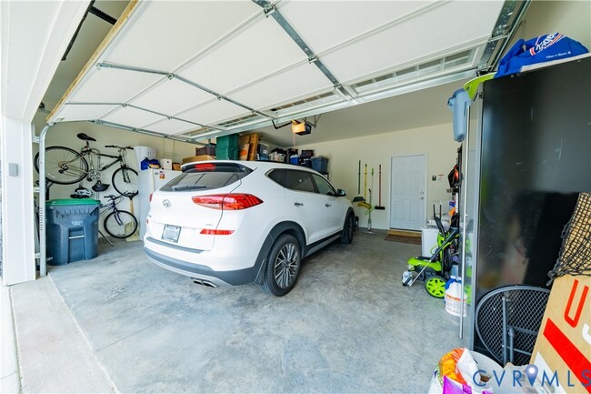 Building Photo - 18401 Palisades Ct