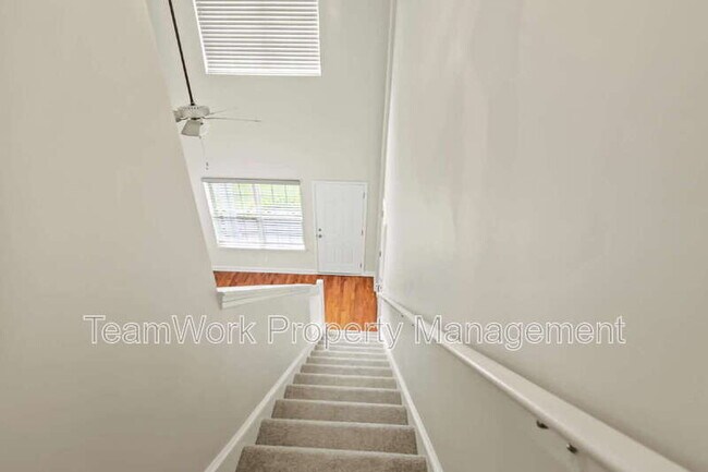 Building Photo - 143 Kirkland St