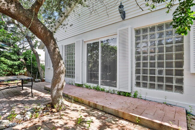 Building Photo - 44 Capistrano Dr