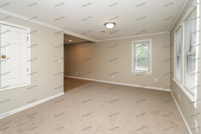 Building Photo - 1308 S 75th E Ave