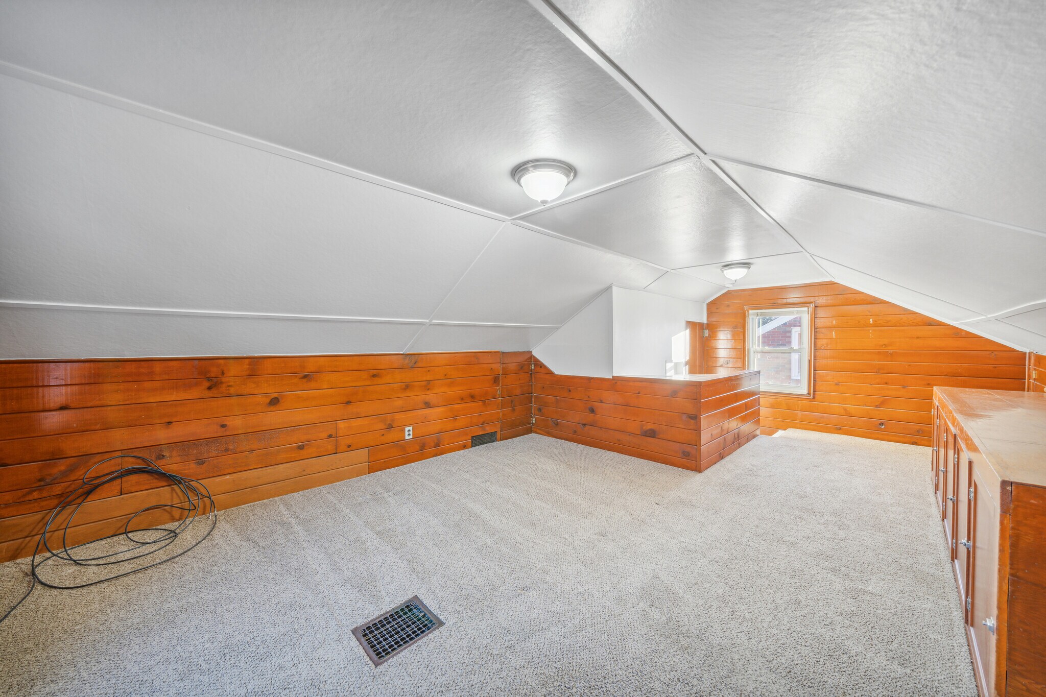 Upstairs bedroom - 16079 Forest Ave