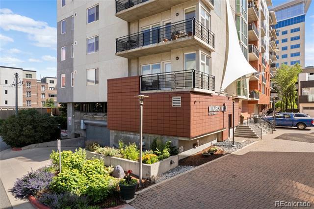 Building Photo - 1475 Delgany St