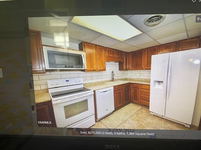 Sparkling White Kitchen - 130 Olympia Dr