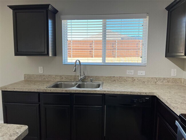 Building Photo - 1427 Swan Ridge Dr