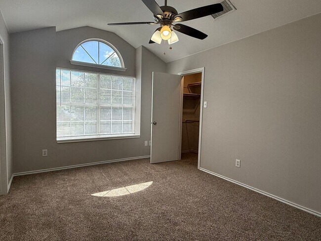 Building Photo - Aspiz Properties4 (6726 Windrift Way)