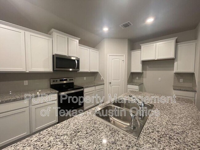 Building Photo - 107 Nathaniel Dr