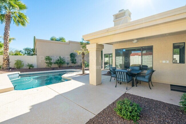 Building Photo - 10640 E Vogel Ave