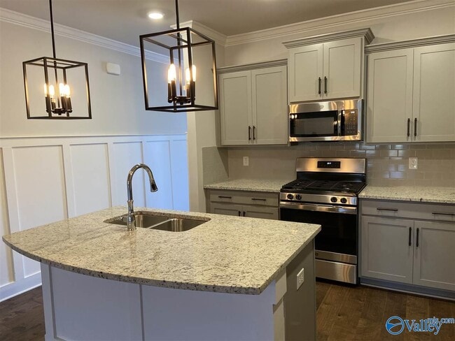 Building Photo - 440 Legend Oak Way SW