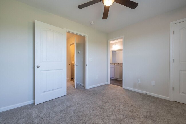 Building Photo - 115 Adger Rd