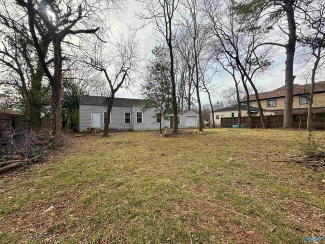 Building Photo - 2609 Whitesburg Dr