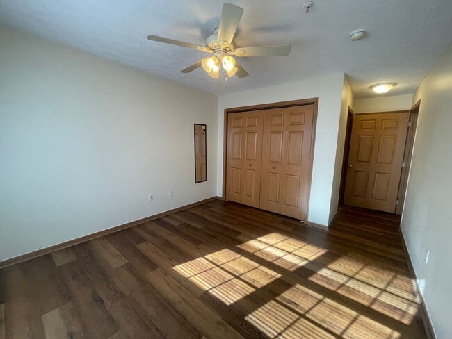 Building Photo - 2 Bedroom, 2 Bath Condo in Med Center area - Available 08/05/2026 (Pictures are NOT of this exact...