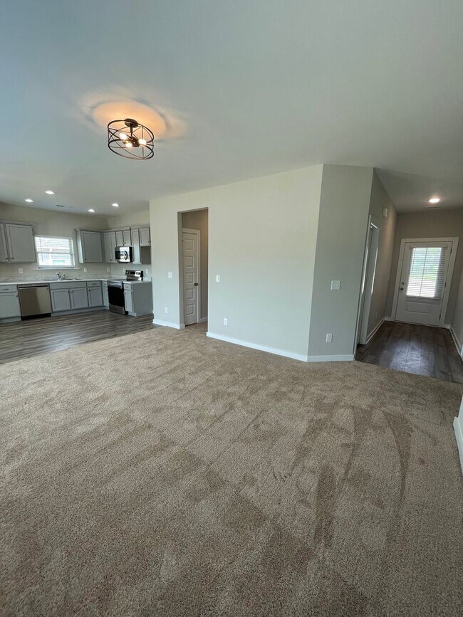 Building Photo - Home for Rent in Eva, AL!! Available to Vi...