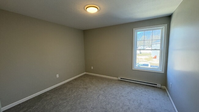 Building Photo - Brand New Townhomes | 3 Bed / 2.5 Bath | Available Now | $3,000/mo