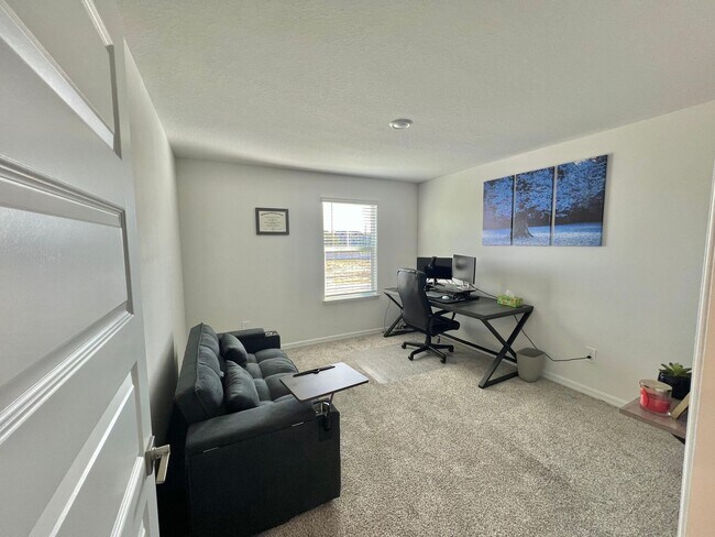 Building Photo - Bartow Rental Home!