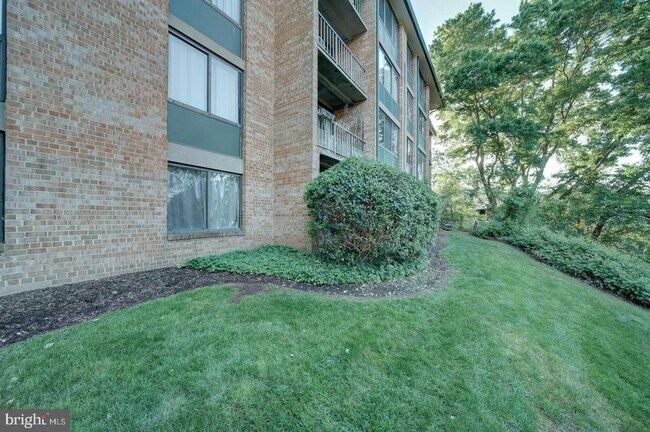 Building Photo - 515 N Armistead St