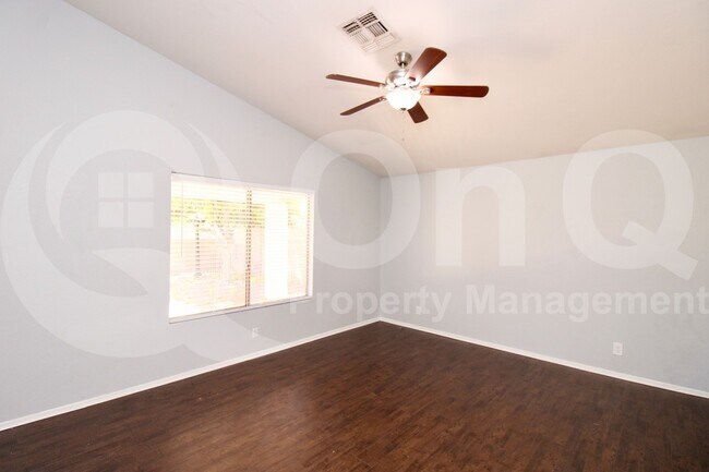 Building Photo - 511 E Pinto Dr