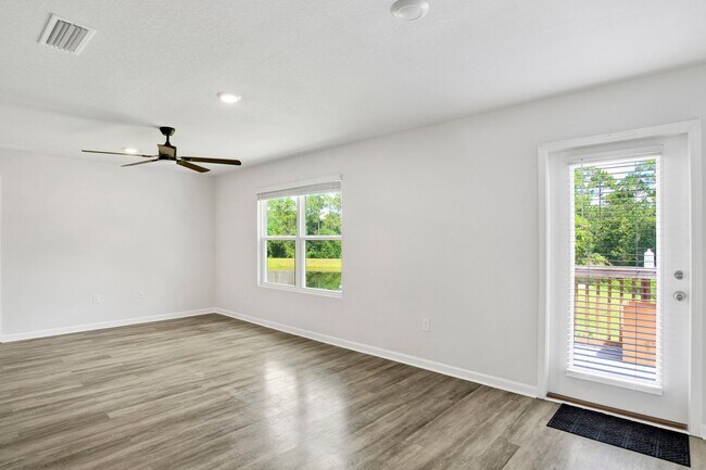 Building Photo - Beautiful 2023 Build Home, available now f...
