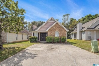 Building Photo - 139 Flagstone Ln