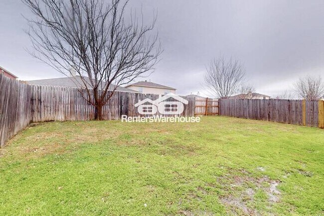 Building Photo - READY FOR MOVE-IN, 3-BEDROOM, 2-BATH HOME ...