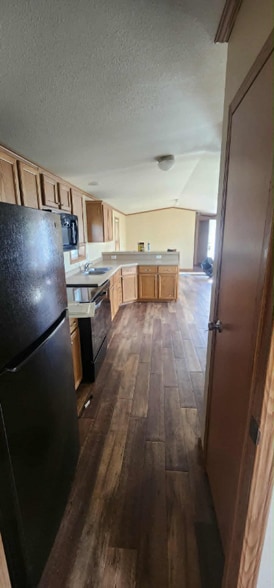 Building Photo - 500 N Walnut St