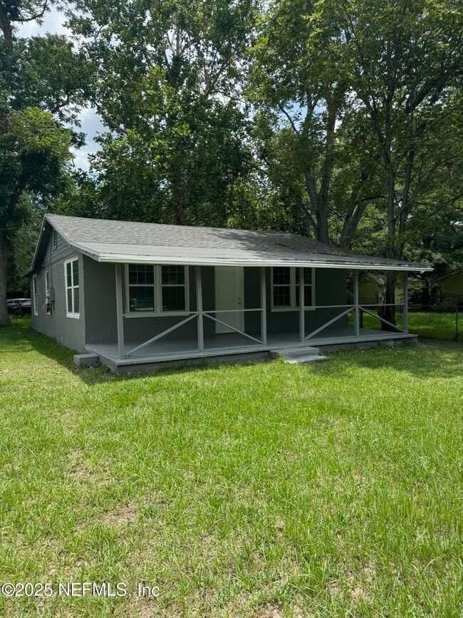 Building Photo - 1421 Detroit St