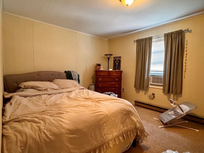 Building Photo - 800 Castalia St