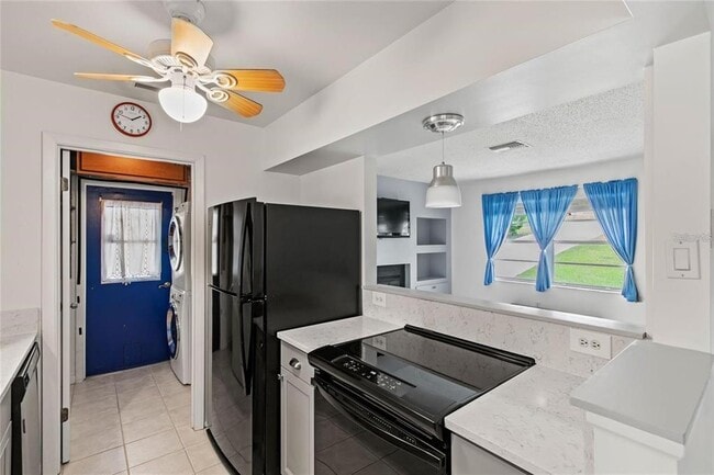 Building Photo - 40319 Orange Cir