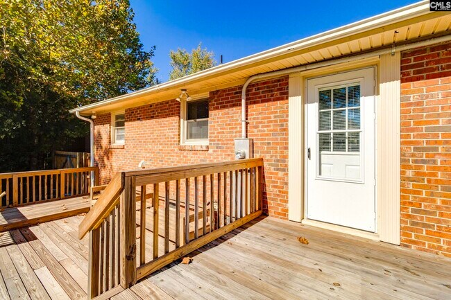 Building Photo - 7712 Burdell Dr