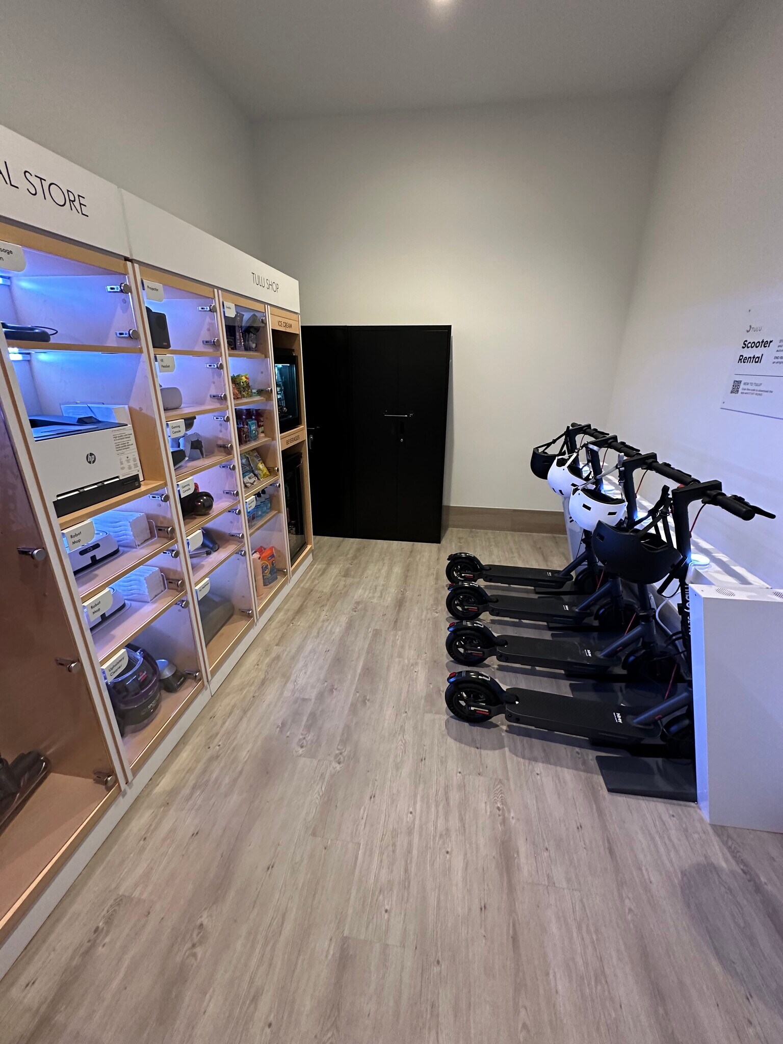 Building Photo - 221 NE 19th St