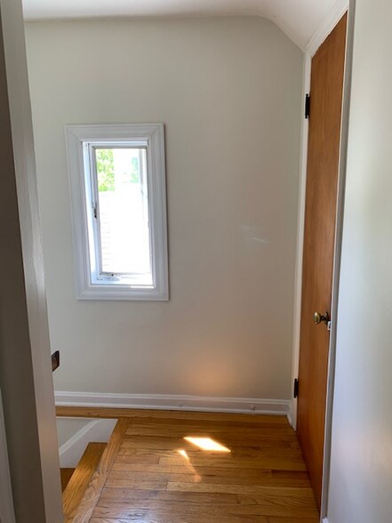 Building Photo - 5636 Dodsworth Ln