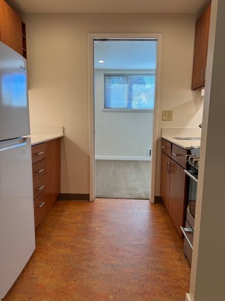 Building Photo - 3513 NE 95th St