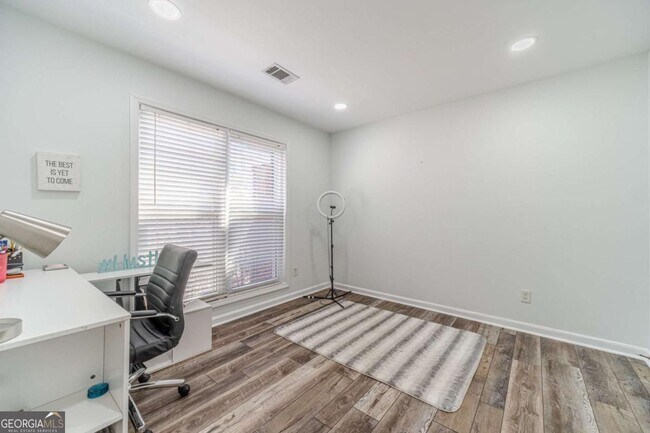 Building Photo - 6242 Huckleberry Ridge