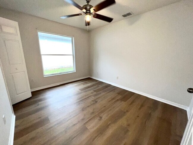 Building Photo - 4119 Coralbrooke Grove