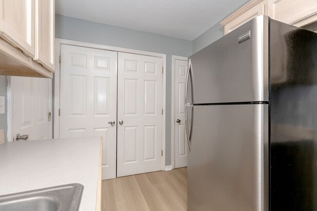Building Photo - Freshly Renovated Rental Property