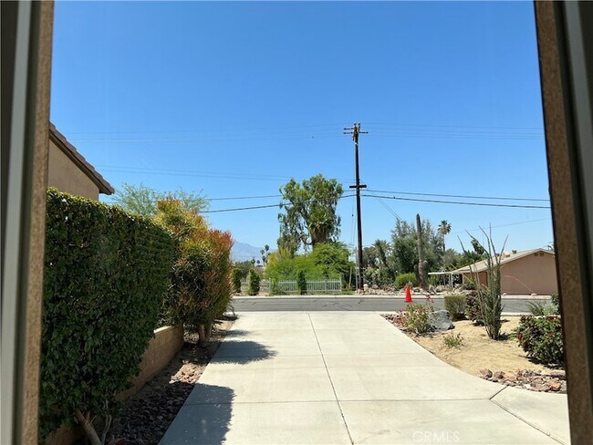 Building Photo - 77184 California Dr