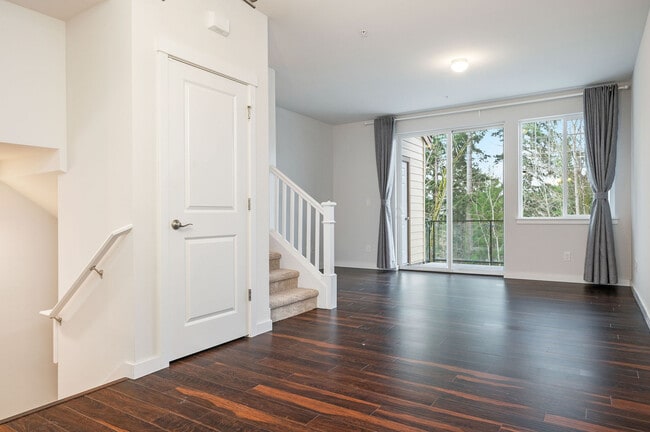 Building Photo - 5903 185th Ct NE