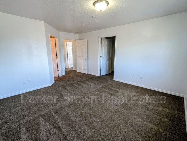 Building Photo - 1656 Westbury Way