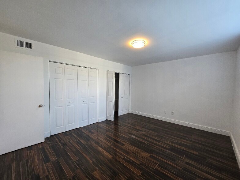 Building Photo - 631 Jefferson Ave