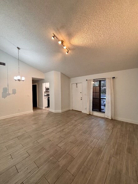 Building Photo - 1220 NW 122nd Terrace