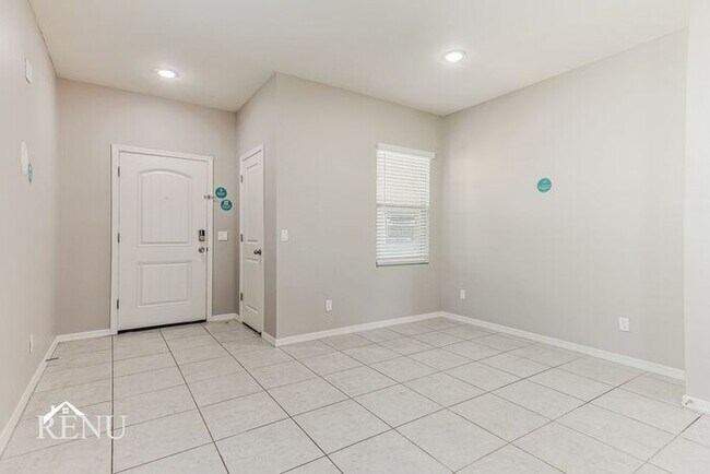 Building Photo - 35271 W San Capistrano Ave