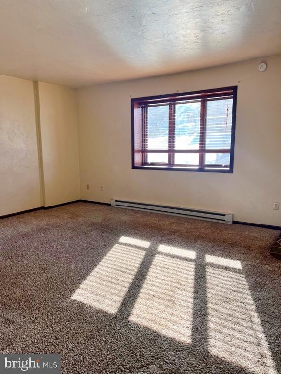 Building Photo - 213 Catalpa Ln