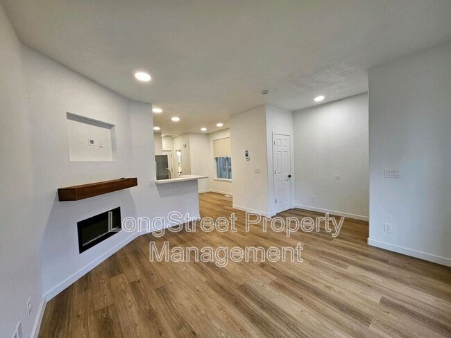 Building Photo - 11987 SW Horizon Blvd