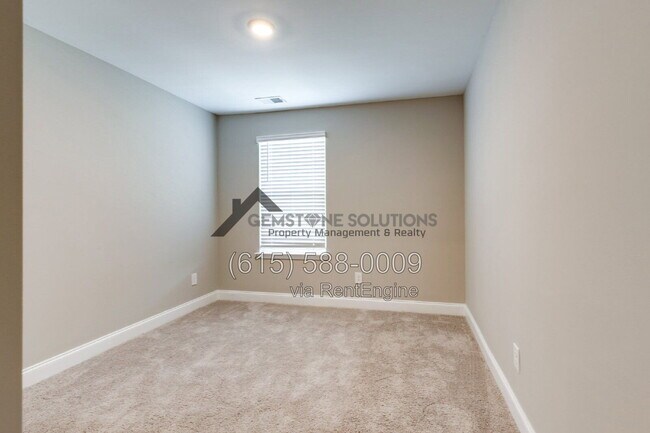 Building Photo - 714 Hahn Ct